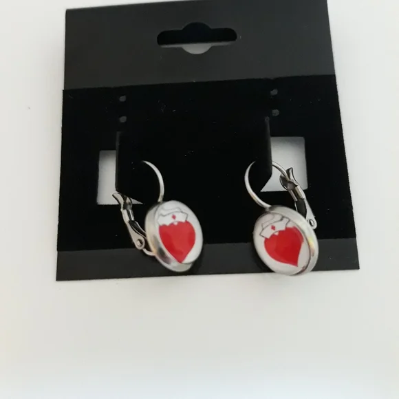 "Love a Nurse"Lever back eaarings. - Picture 5 of 5